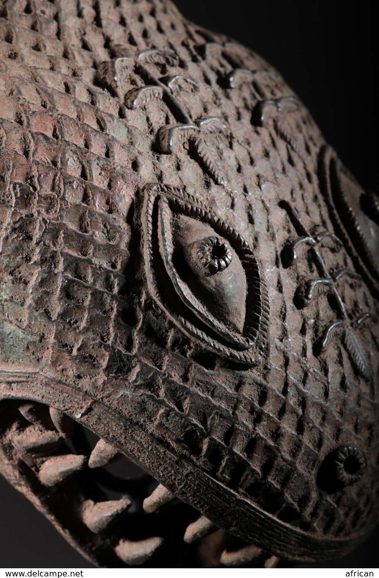 Art Africain Tête De Serpent Royaume D'Ifé En Bronze - Art Africain