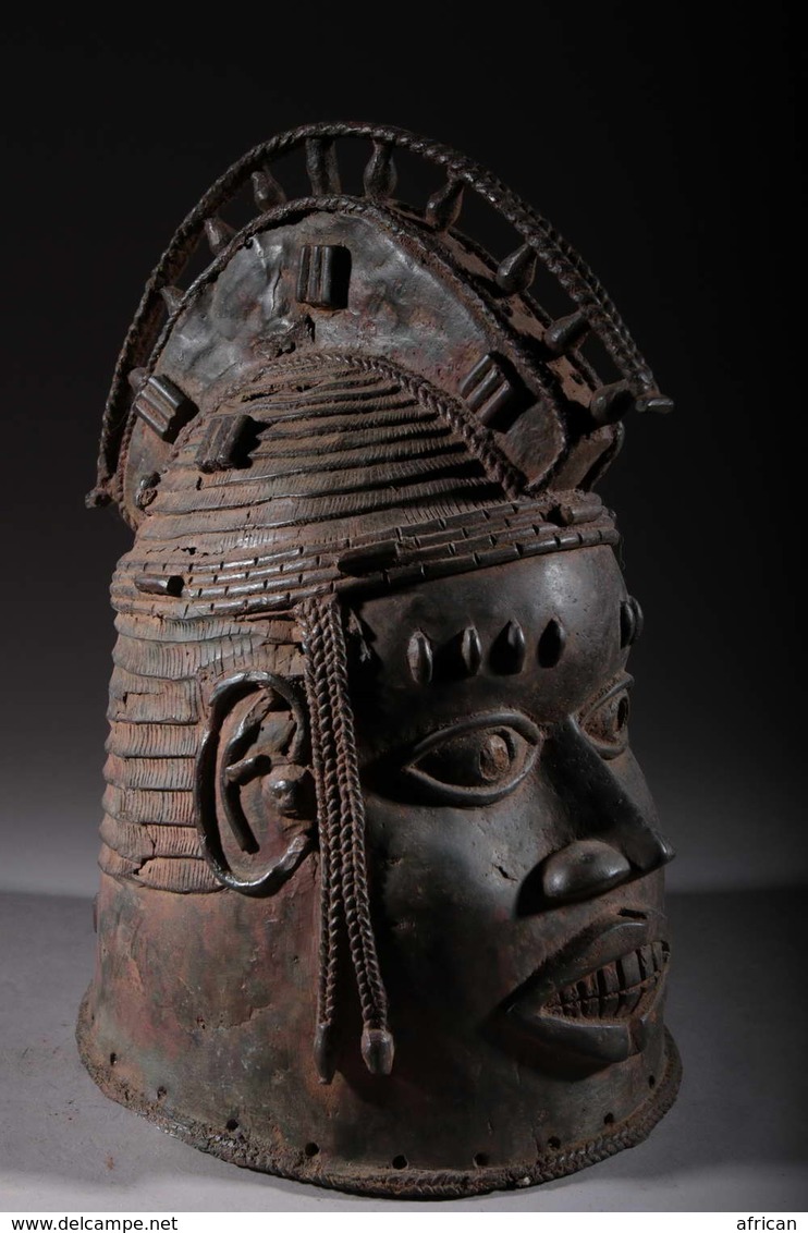 Art Africain Tête De Roi Oba Du Royaume D'Ifé - Arte Africana