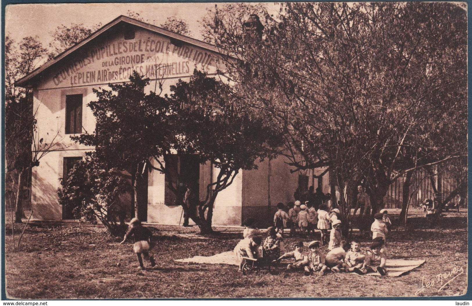 Lot 2 de 59 cartes postales France uniquement , tous les scans dans l'annonce