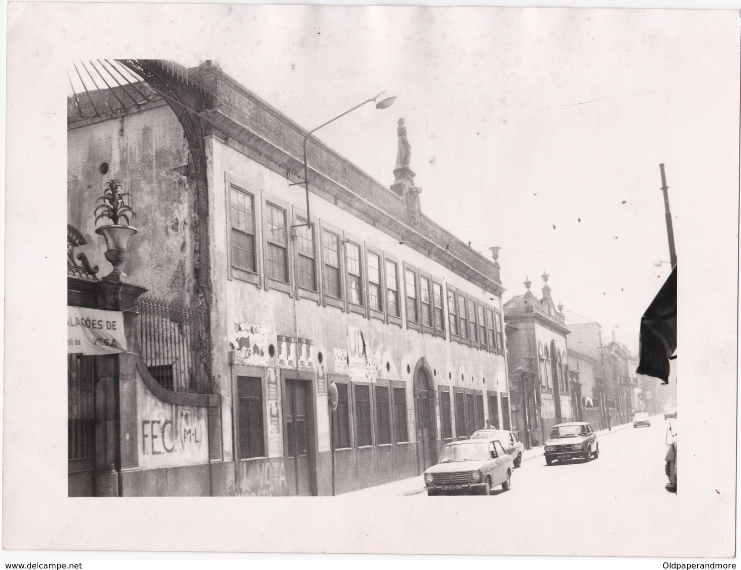 PORTUGAL PHOTO PHOTOGRAPH - PHOTOGRAPHY  - PORTO - R. DE  COSTA CABRAL - ANTIGA FÁBRICA DE TABACO    - 18,1 Cm X 24 Cm - Lugares