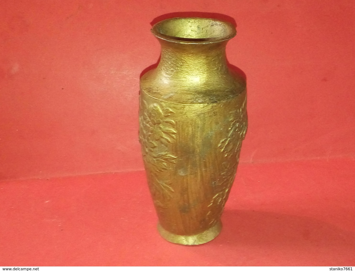 ANCIEN VASE EN MÉTAL DORE FLEUR ET OISEAU