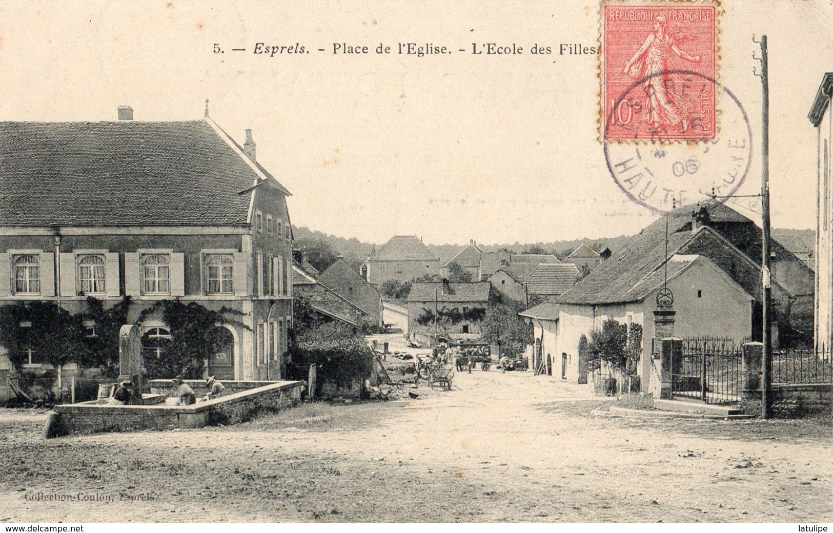 Esprels  70   La Place De L'Eglise -Fontaine Avec Lavandières Et Rue Animée - Other & Unclassified