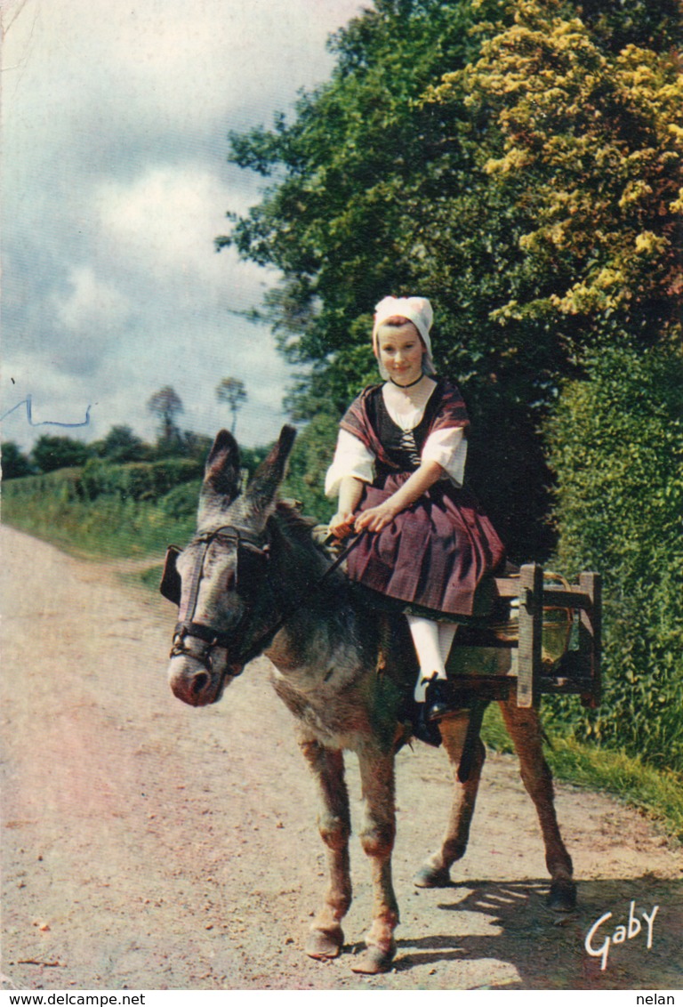 FOLKLORE DE FRANCE-LA NORMANDIE-EN ROUTE POUR TRAIRE-VIAGGIATA  F.G - Costumi