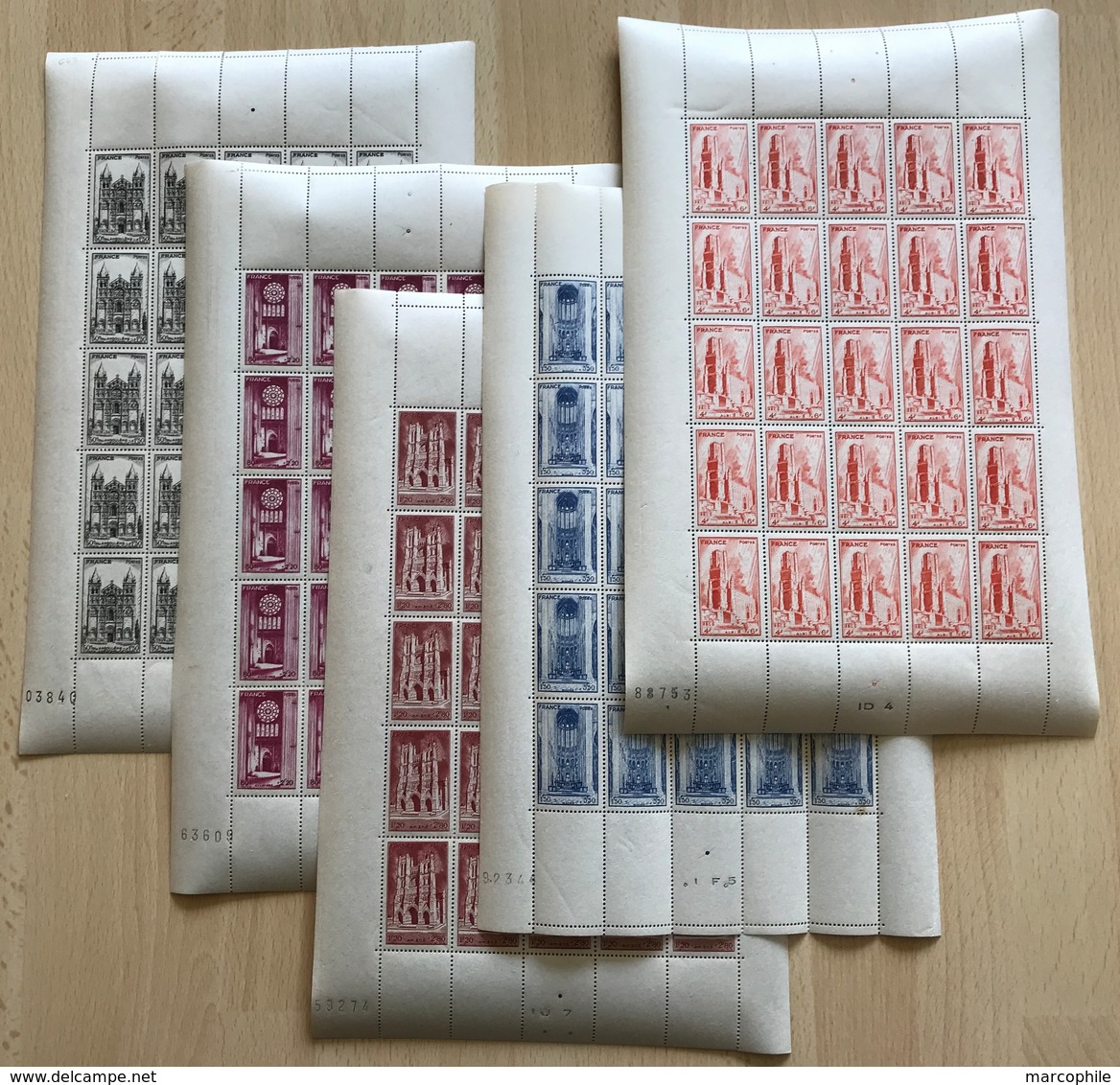 FRANCE / 1944 # 663 A 667 - SERIE COMPLETE DE 5 FEUILLES DE 25 TIMBRES ** / COTE 75.00 EUROS (ref T1700) - Full Sheets