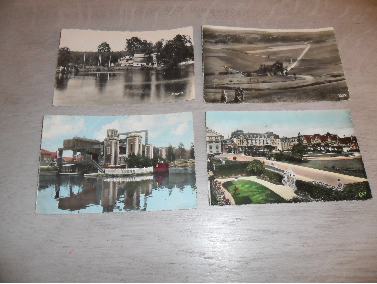 Lot De 60 Cartes Postales De France S. M. Petit Format Brillante      Lot Van 60 Postkaarten Van Frankrijk - 5 - 99 Postcards