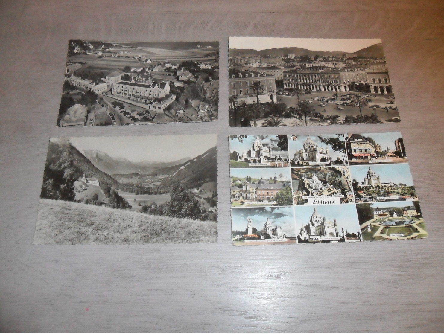 Lot de 60 cartes postales de France S. M. petit format brillante      Lot van 60 postkaarten van Frankrijk