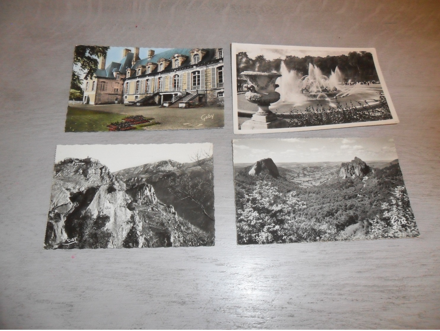 Lot de 60 cartes postales de France S. M. petit format brillante      Lot van 60 postkaarten van Frankrijk