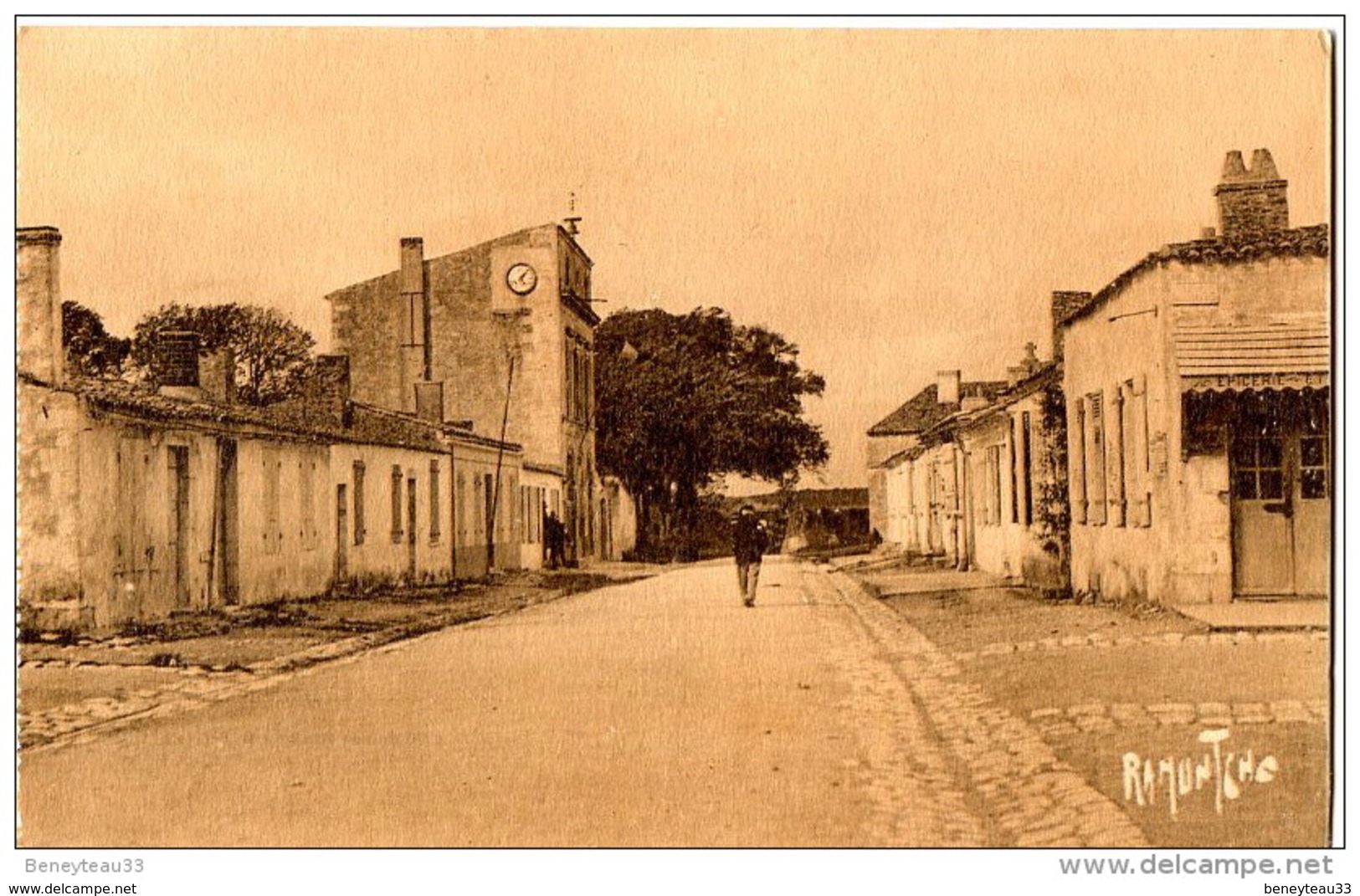 CPA (Réf. P605) L'Île-d'Aix (Charente-Maritime 17123 ) La Mairie (animée) (Ramuntche) - Otros & Sin Clasificación