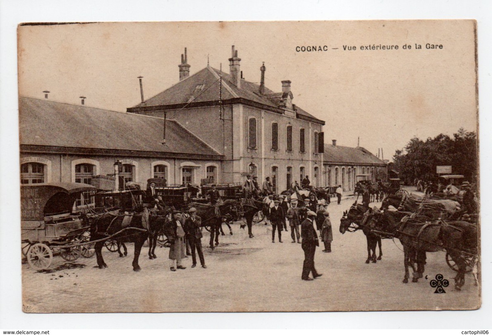 - CPA COGNAC (16) - Vue Extérieure De La Gare (belle Animation) - Photo COLLAS - - Cognac