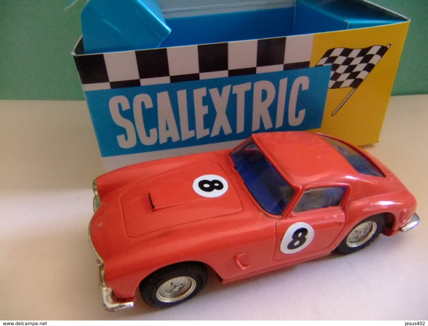 SCALEXTRIC Tri-Ang FERRARI 250 GT BERLINETTA MM / C 69 Rojo N 8 Con Caja Repro - Escala 1:32