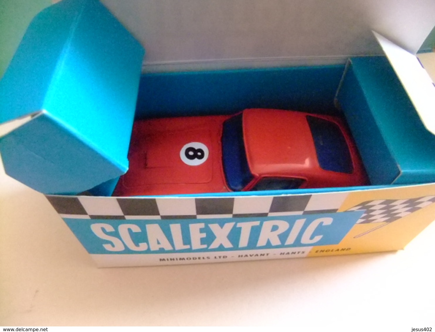 SCALEXTRIC Tri-Ang FERRARI 250 GT BERLINETTA MM / C 69 Rojo N 8 Con Caja Repro - Scala 1:32