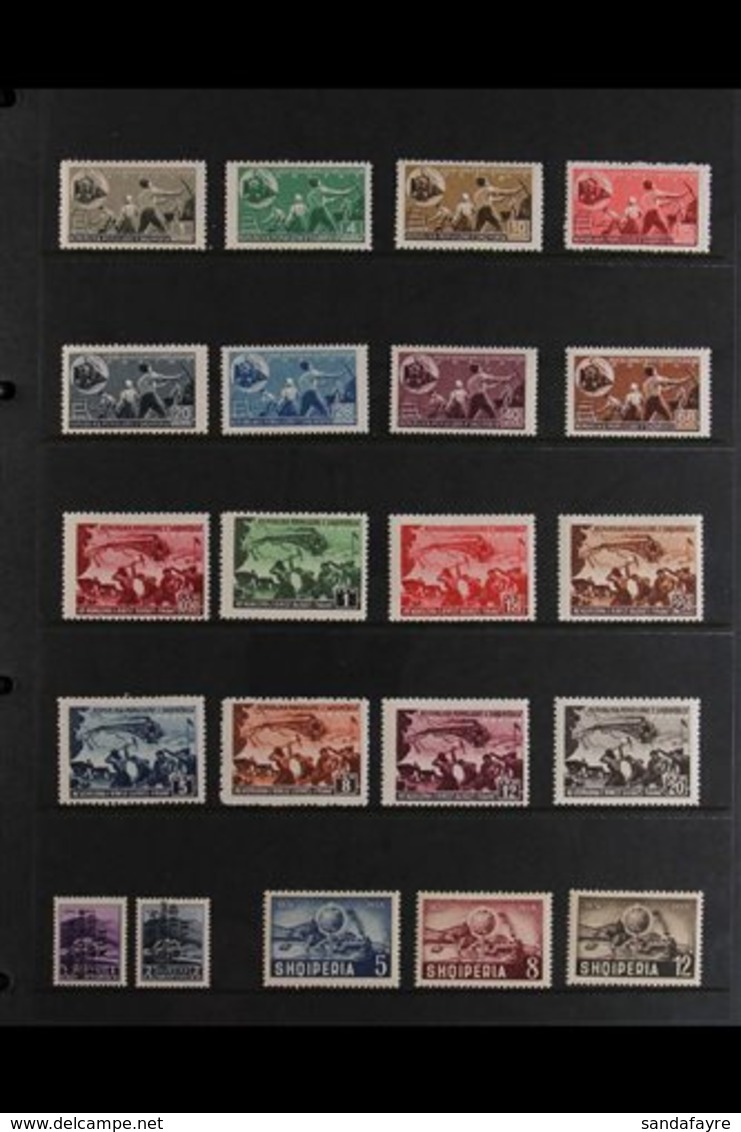 RAILWAYS OF EASTERN EUROPE  A Substantial Early 20th Century To 1990's Mint And Used Thematic Collection Arranged By Cou - Unclassified