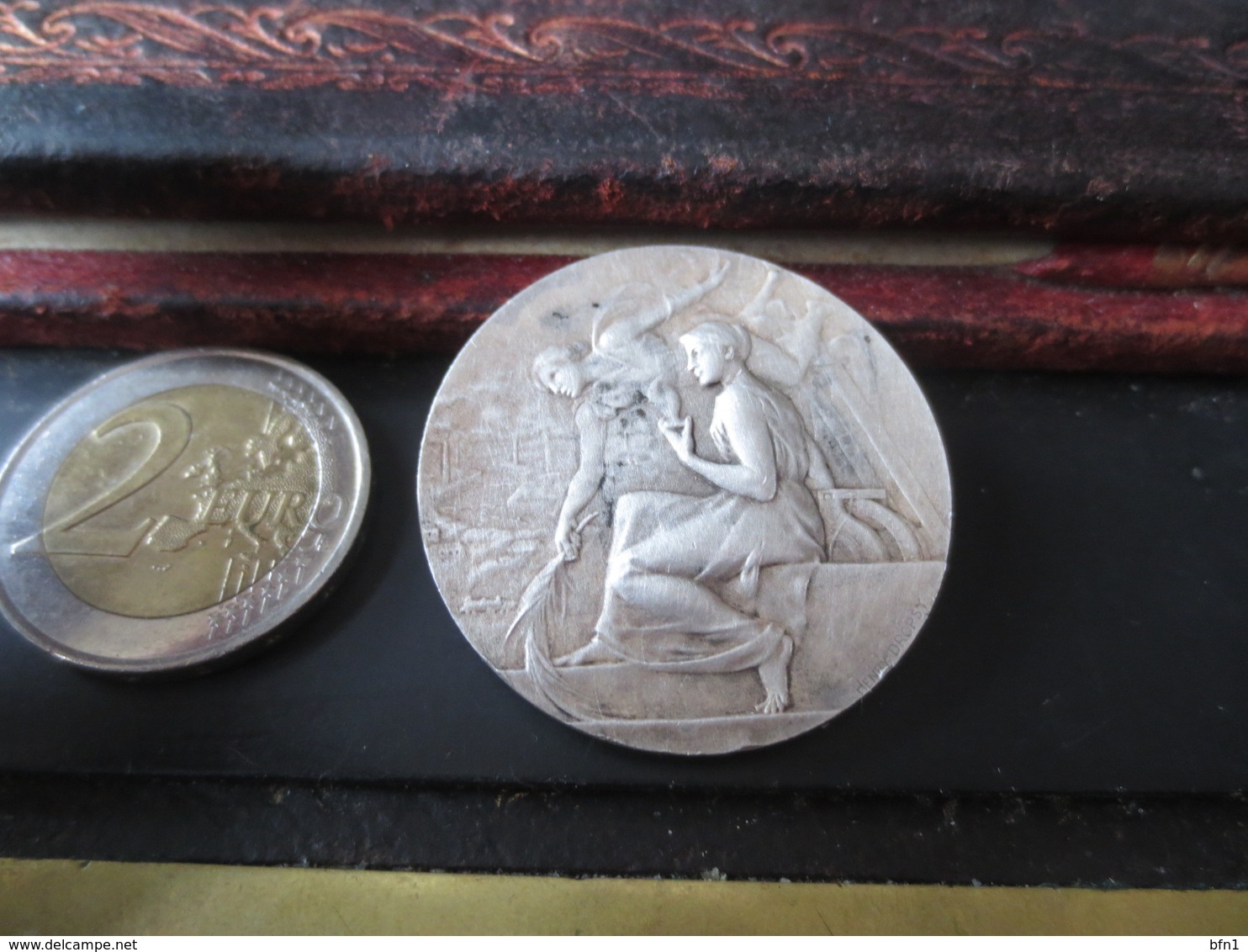 BELLE MEDAILLE GRAVEUR DROPSY - HOMMAGE - Royaux / De Noblesse