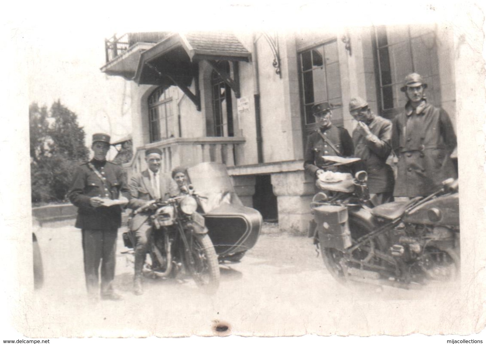 PHOTOb81 Side-car Et Motards- Douaniers? à Saint Julien(Perly) Frontière Suisse Près Genève ,,?? - Automobiles