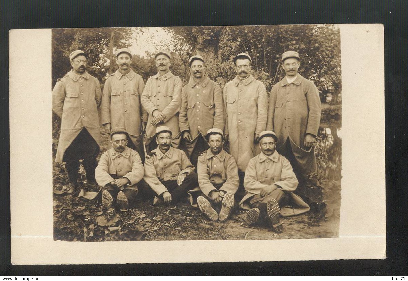 Carte Photo Soldats Du 61ème Régiment  D'Infanterie - Non Circulée - Uniform