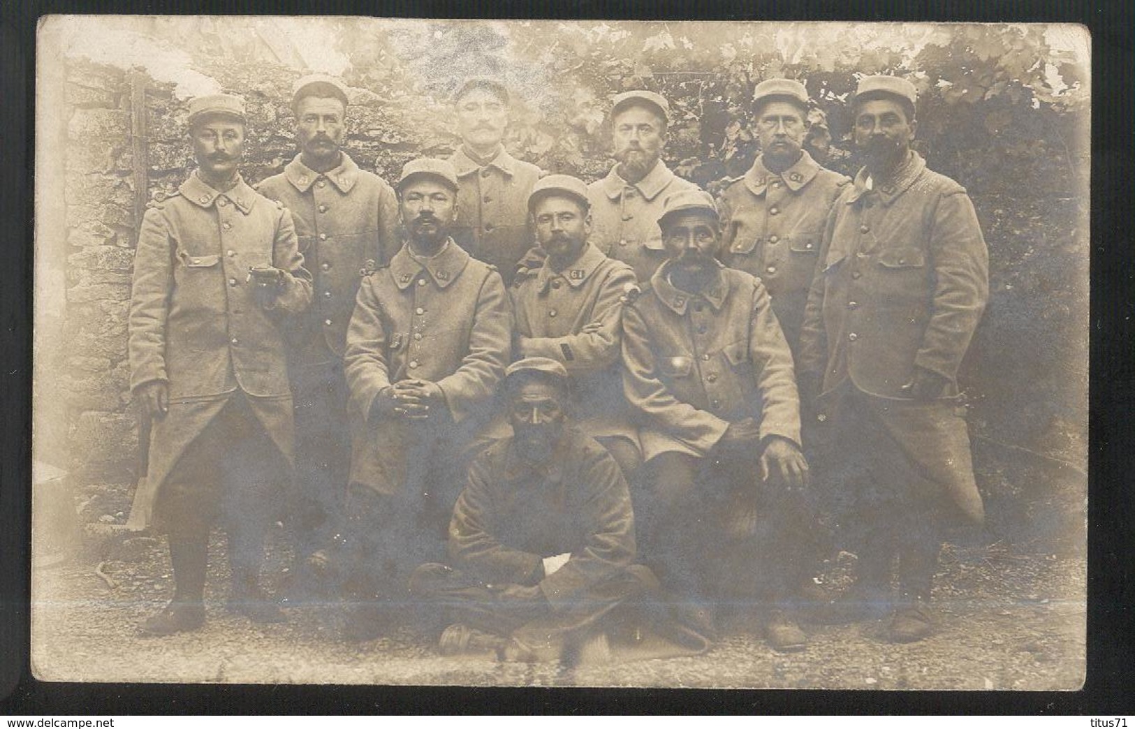 Carte Photo Soldats Du 61ème Régiment  D'Infanterie - Non Circulée - Uniformes