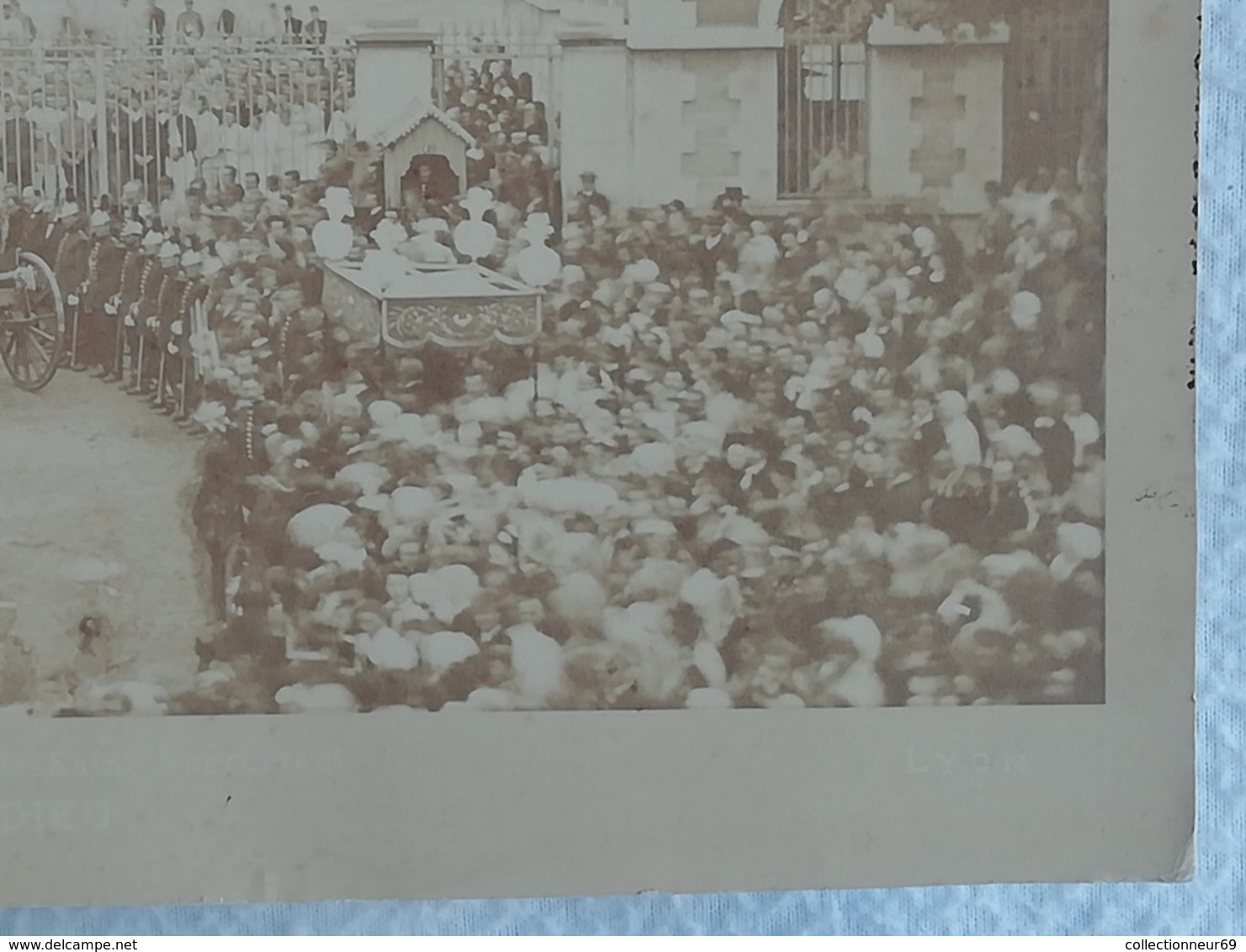 Grande Photo De LYON A. BERNOUD Première Fête Dieu Dans La Paroisse Du Très Saint Sacrement REPOSOIR PART-DIEU 1876 - Old (before 1900)