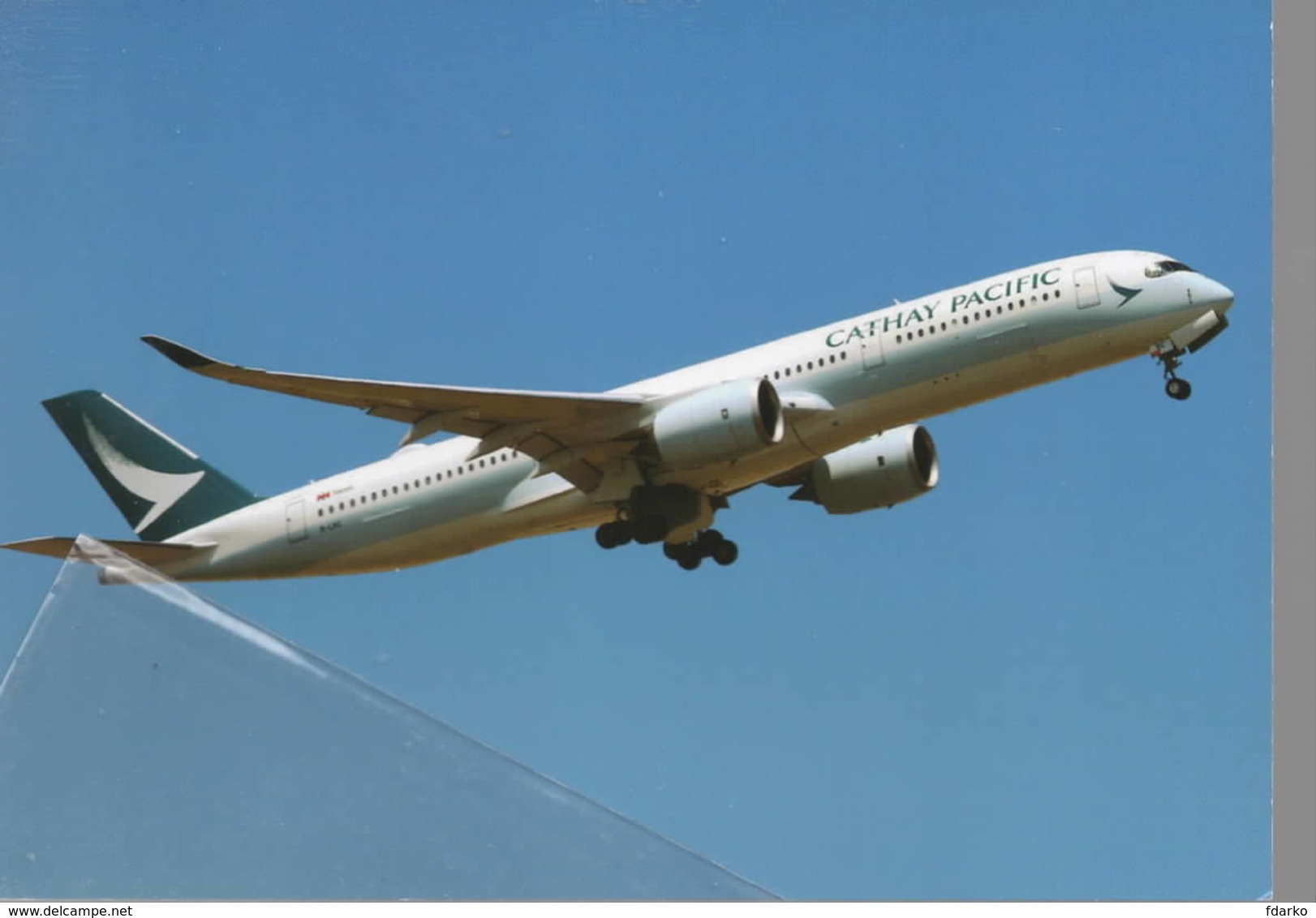 Cathay Pacific Airbus A350-941 B-LRC  At Taiwan - 1946-....: Era Moderna