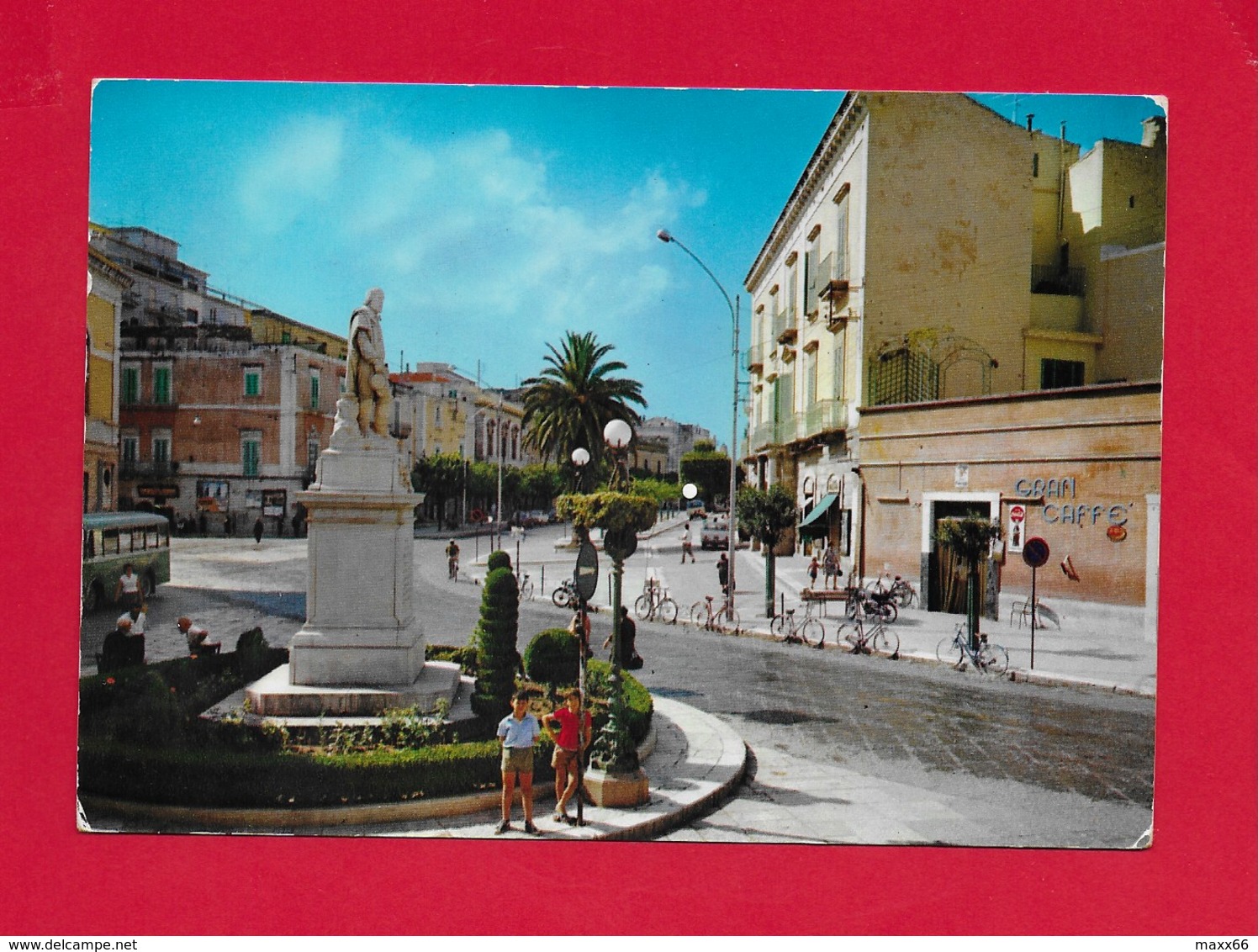 CARTOLINA VG ITALIA - CORATO (BA) - Corso Mazzini - Monumento A Giuseppe Garibaldi - 10 X 15 - ANN. 1972 - Bari