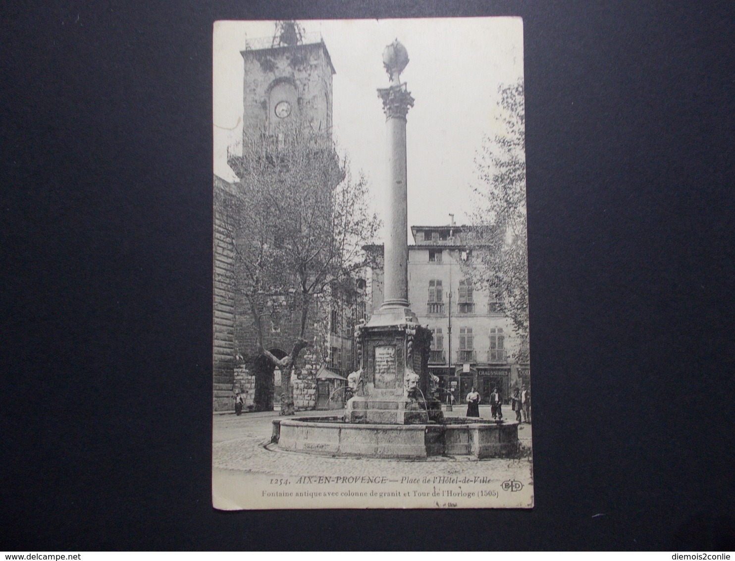 Carte Postale  - AIX EN PROVENCE (13) - Place De L'Hôtel De Ville - (1782/1000) - Aix En Provence