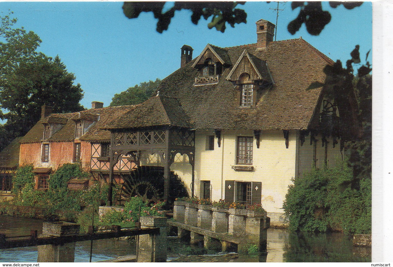 Fourges Le Moulin Sur Les Bords De L'Epte Moulin à Eaux - Fourges