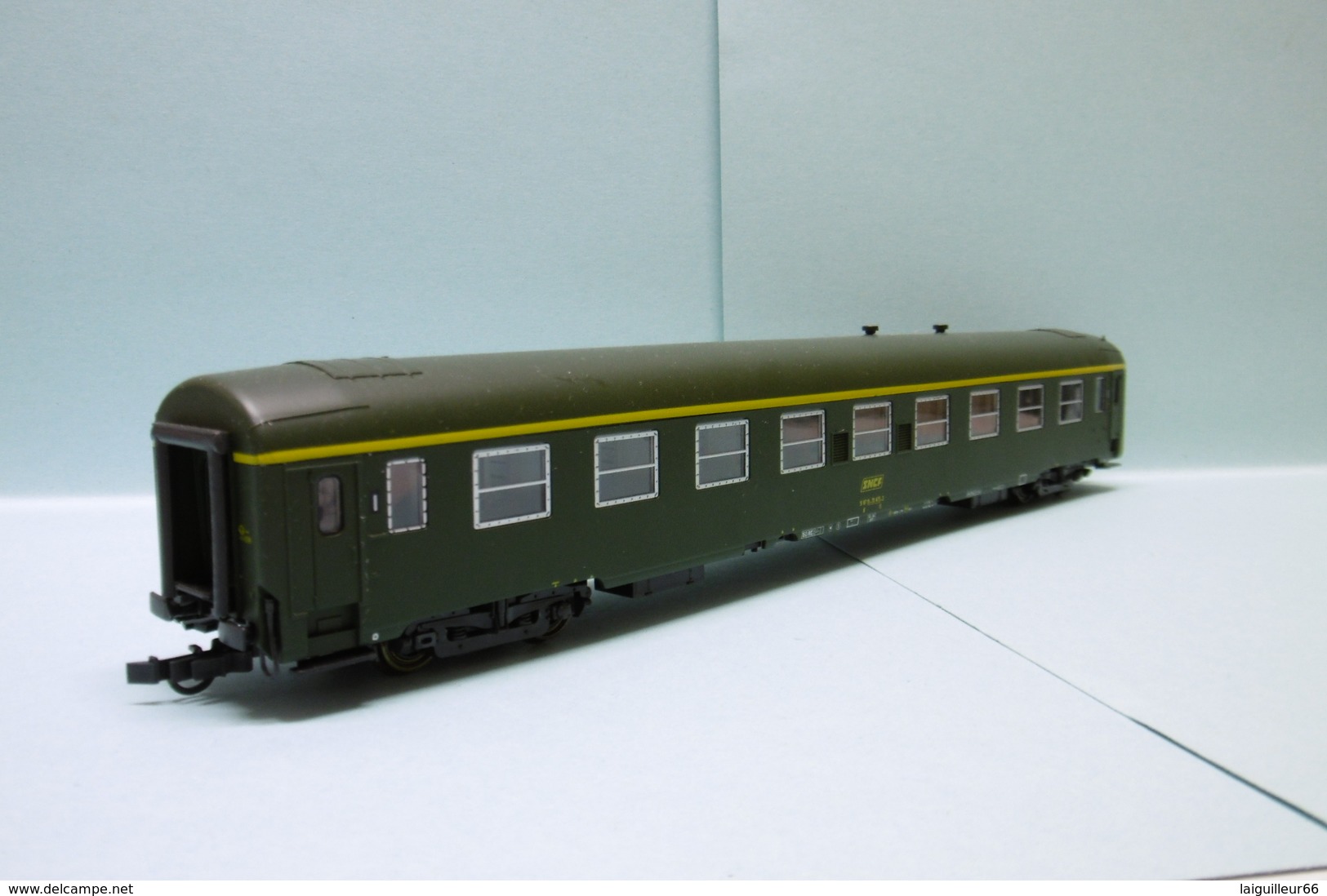 Roco - Voiture UIC Y 1ère Classe SNCF HO 1/87 - Voitures Voyageurs