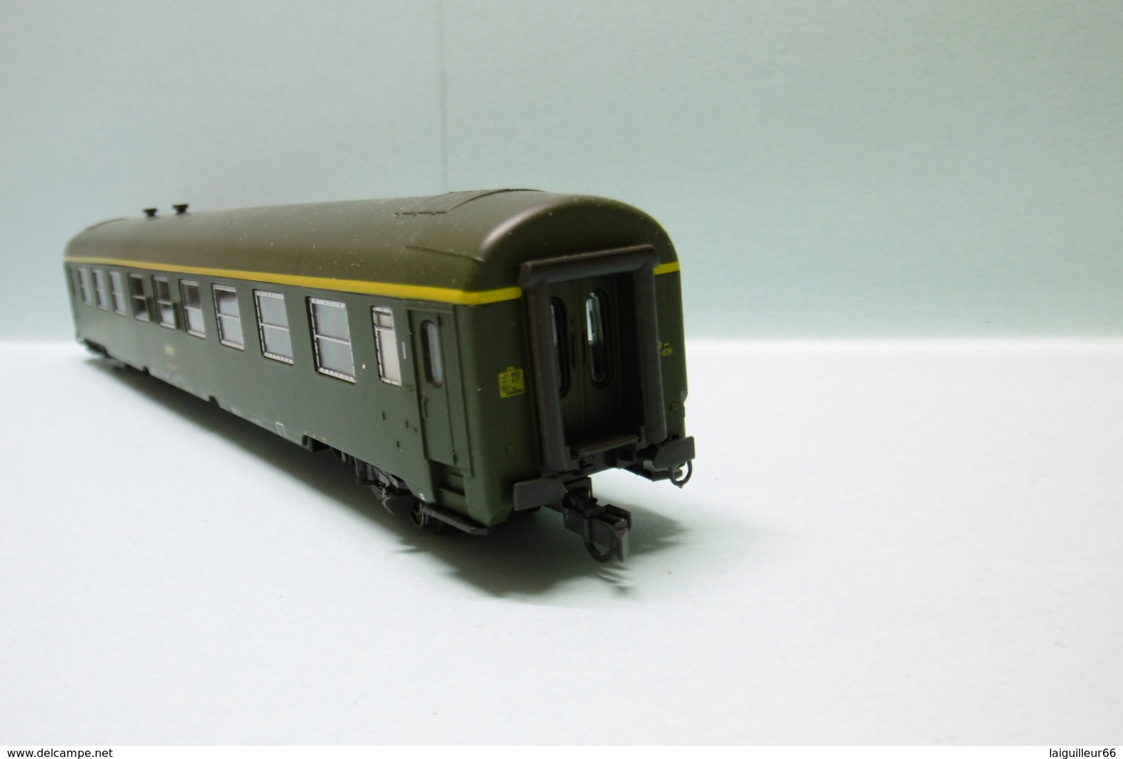 Roco - Voiture UIC Y 1ère Classe SNCF HO 1/87 - Voitures Voyageurs