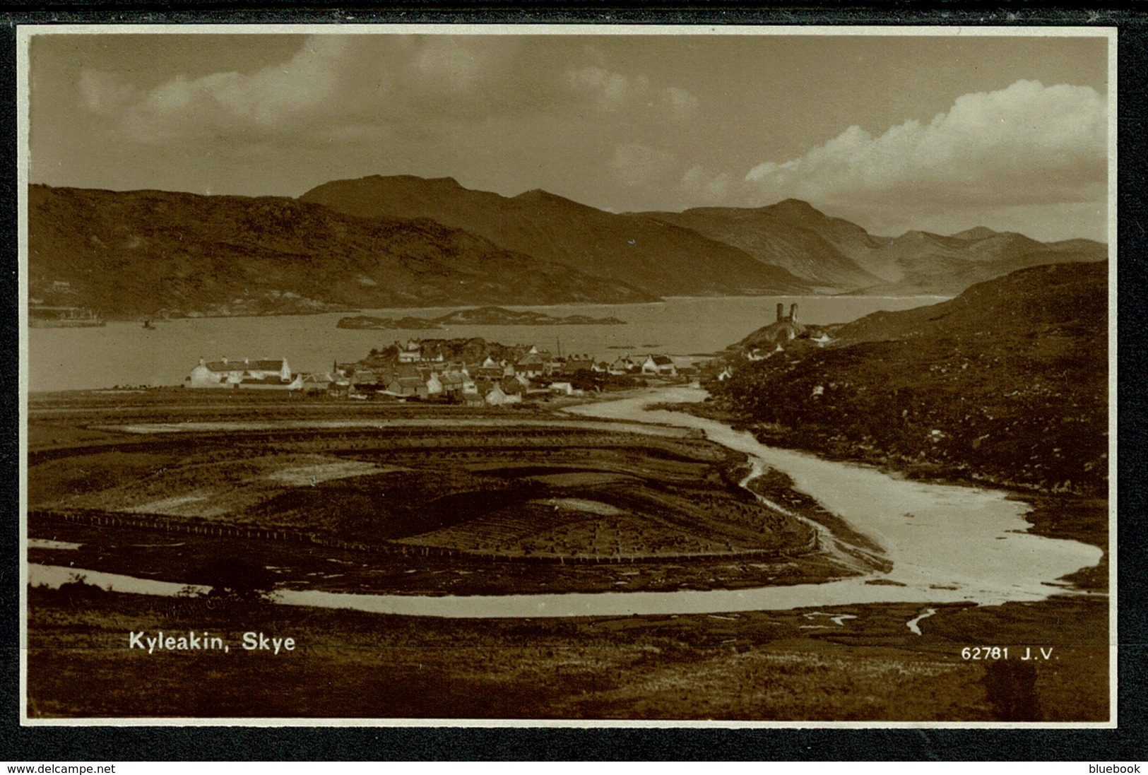 Ref 1308 - Real Photo Postcard - Kyleakin - Isle Of Skye Scotland - Inverness-shire