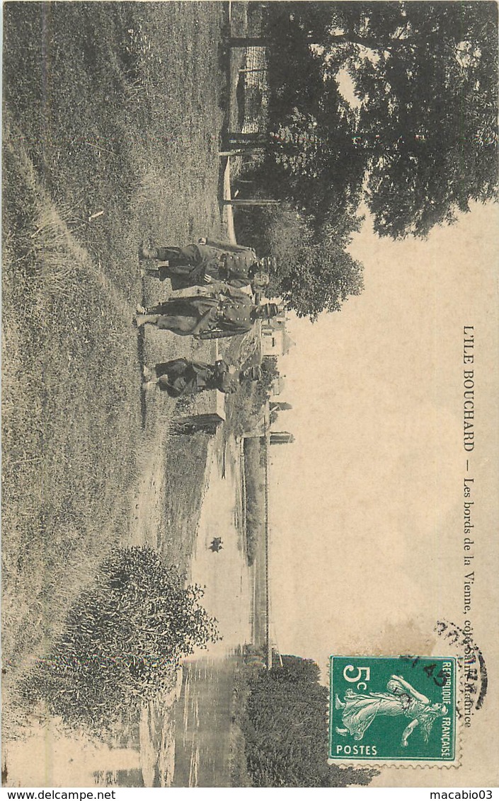 37 Indre Et Loire  :  L' Ile - Bouchard  Les Bords De La Vienne , Côté Saint Maurice    Réf 6624 - L'Île-Bouchard