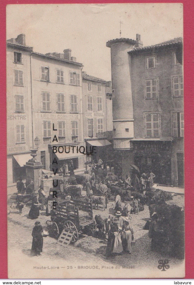 43 - BRIOUDE---Place Du Mazel---marché---animé - Brioude