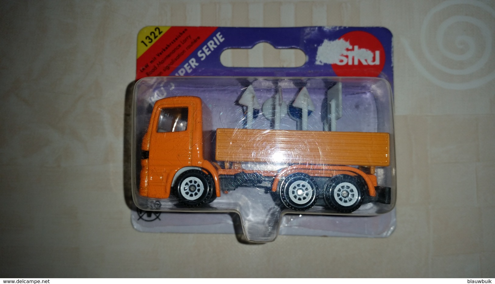 Siku Vrachtwagen Met Verkeersborden 1:87 Siku 1322 - Trucks, Buses & Construction