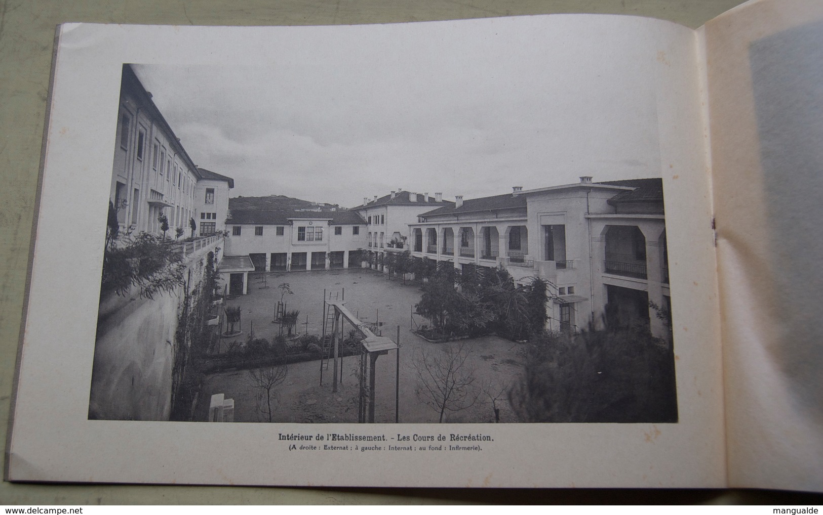 Ancien Album De Photographies Du Collège Colonial De Garçons De Philippeville  Tourte & Petitin éditeurs - Autres & Non Classés