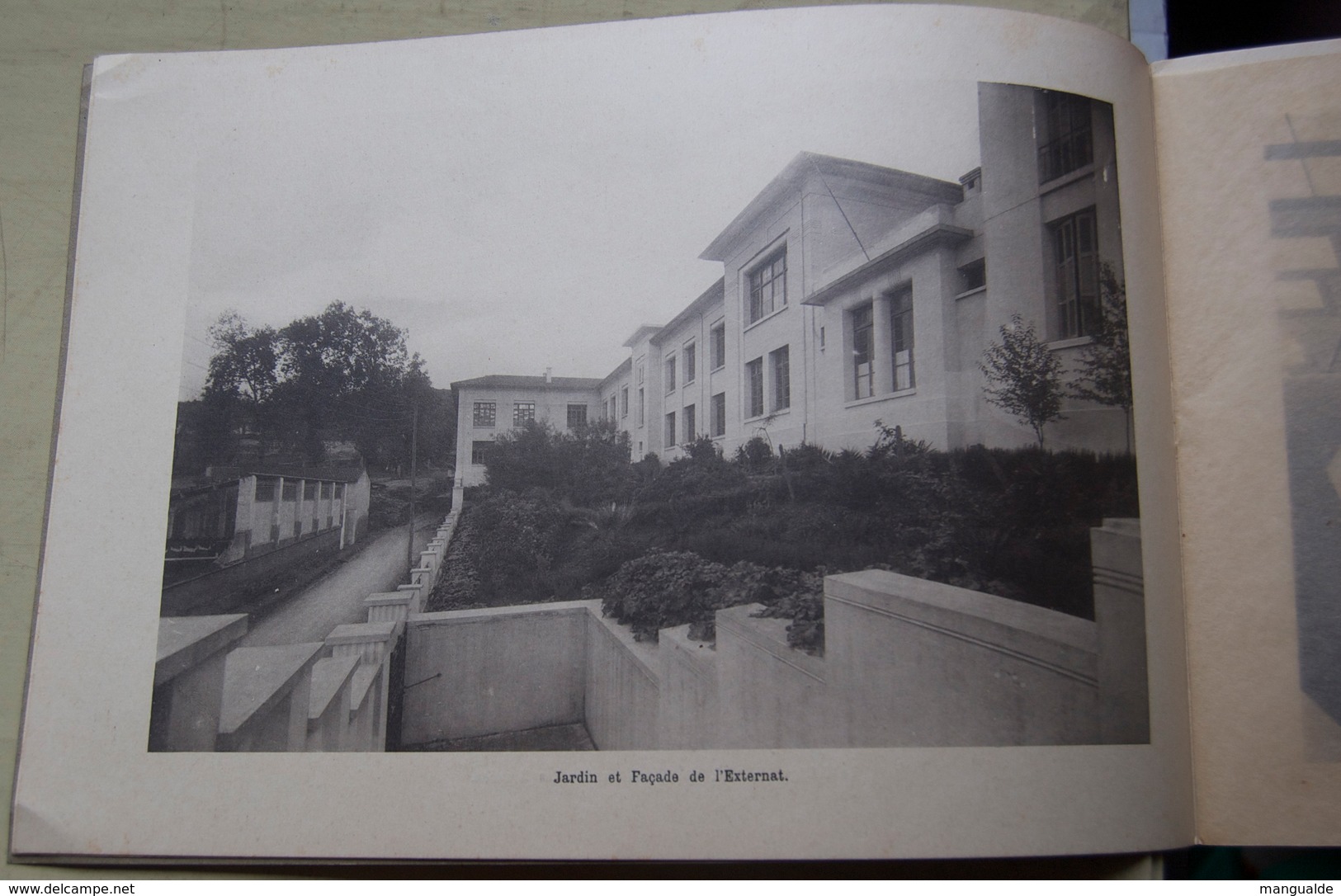 Ancien Album De Photographies Du Collège Colonial De Garçons De Philippeville  Tourte & Petitin éditeurs - Autres & Non Classés