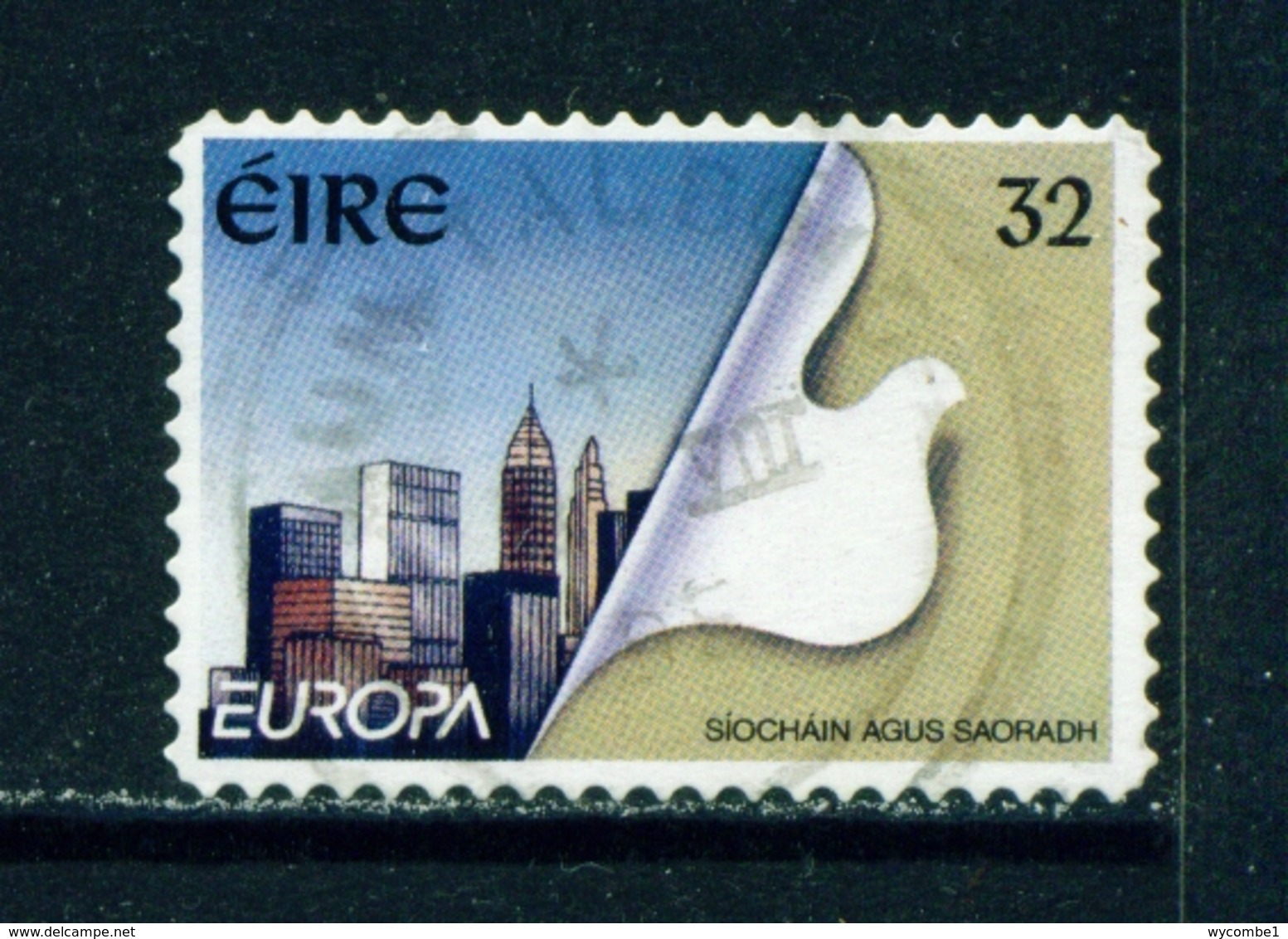 IRELAND  -  1995 Europa  32p Self Adhesive Used As Scan - Used Stamps