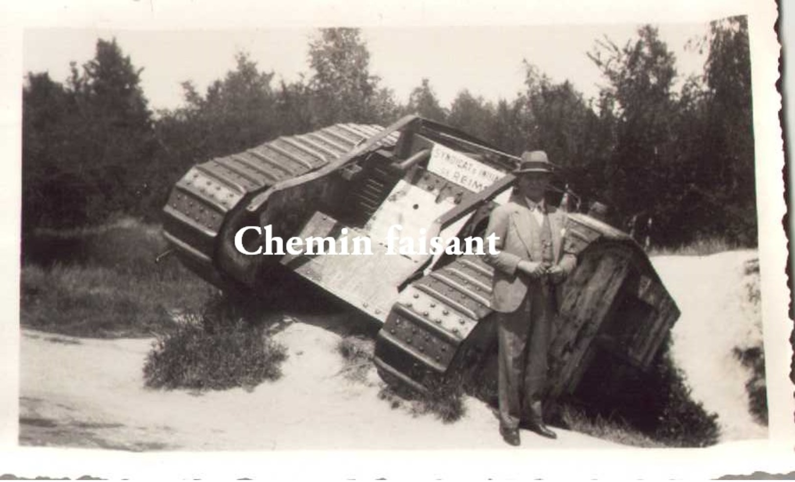 Photographie Originale D'un Char Militaire - Scans Recto-verso - Guerre, Militaire