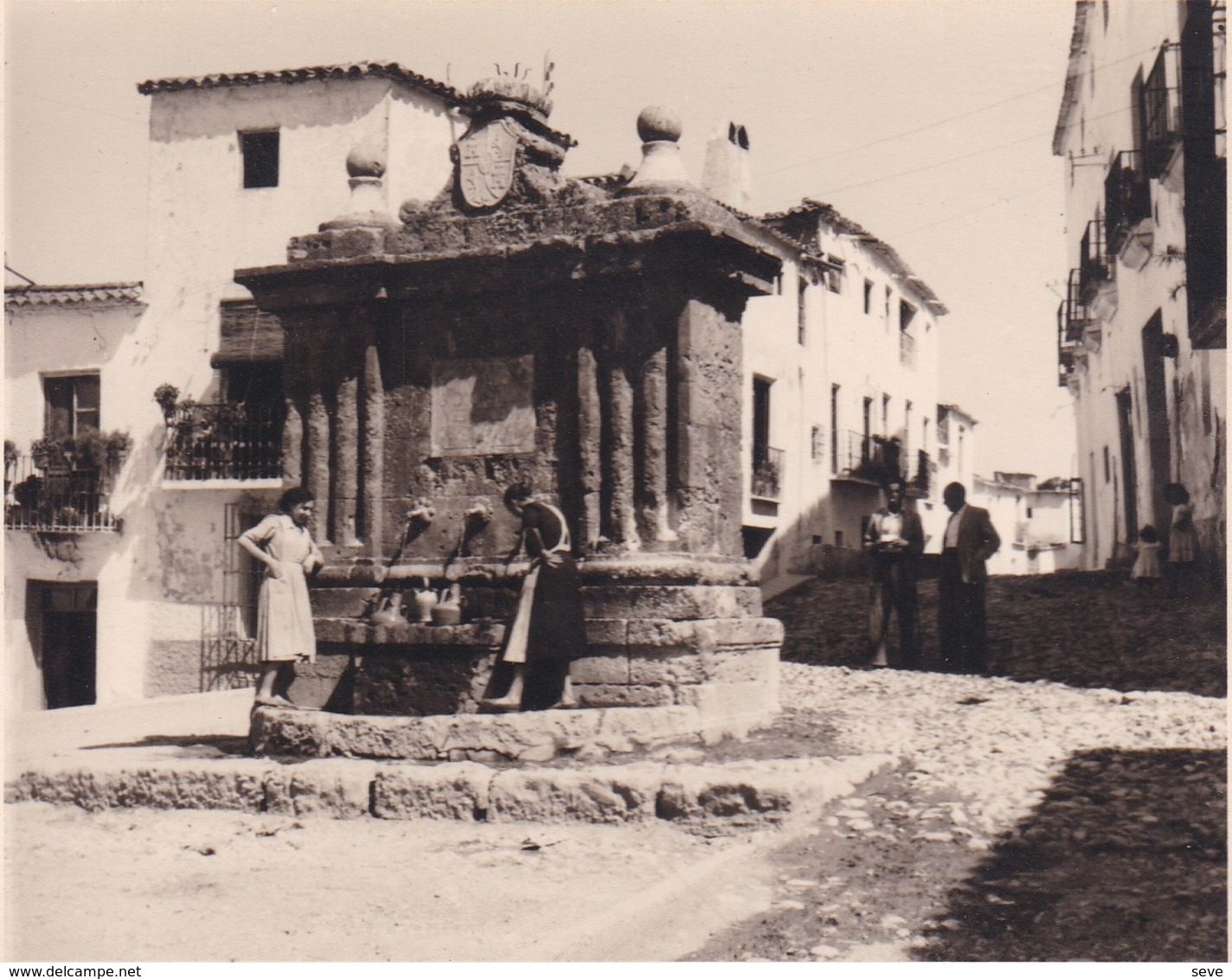 ALPUJARRA FONDON ALMERIA Fontaine 18 Septembre 1954 Photo Amateur Environ 7,5 Cm X 5,5 Cm ESPAGNE - Lieux