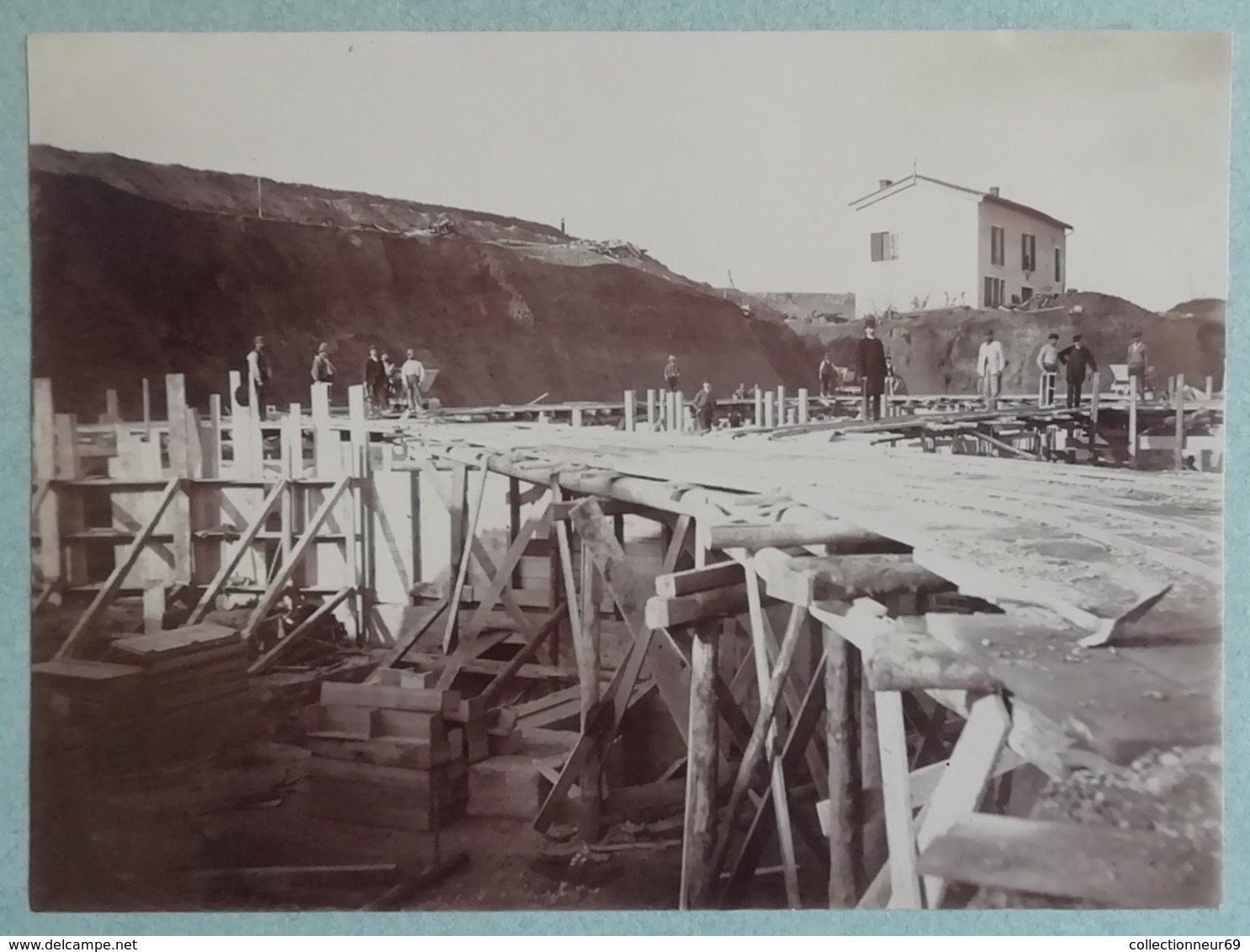 Ancienne photo de la construction du Fort CHAPOLY vers 1891 SAINT GENIS LES OULLIERES ceinture Militaire LYON