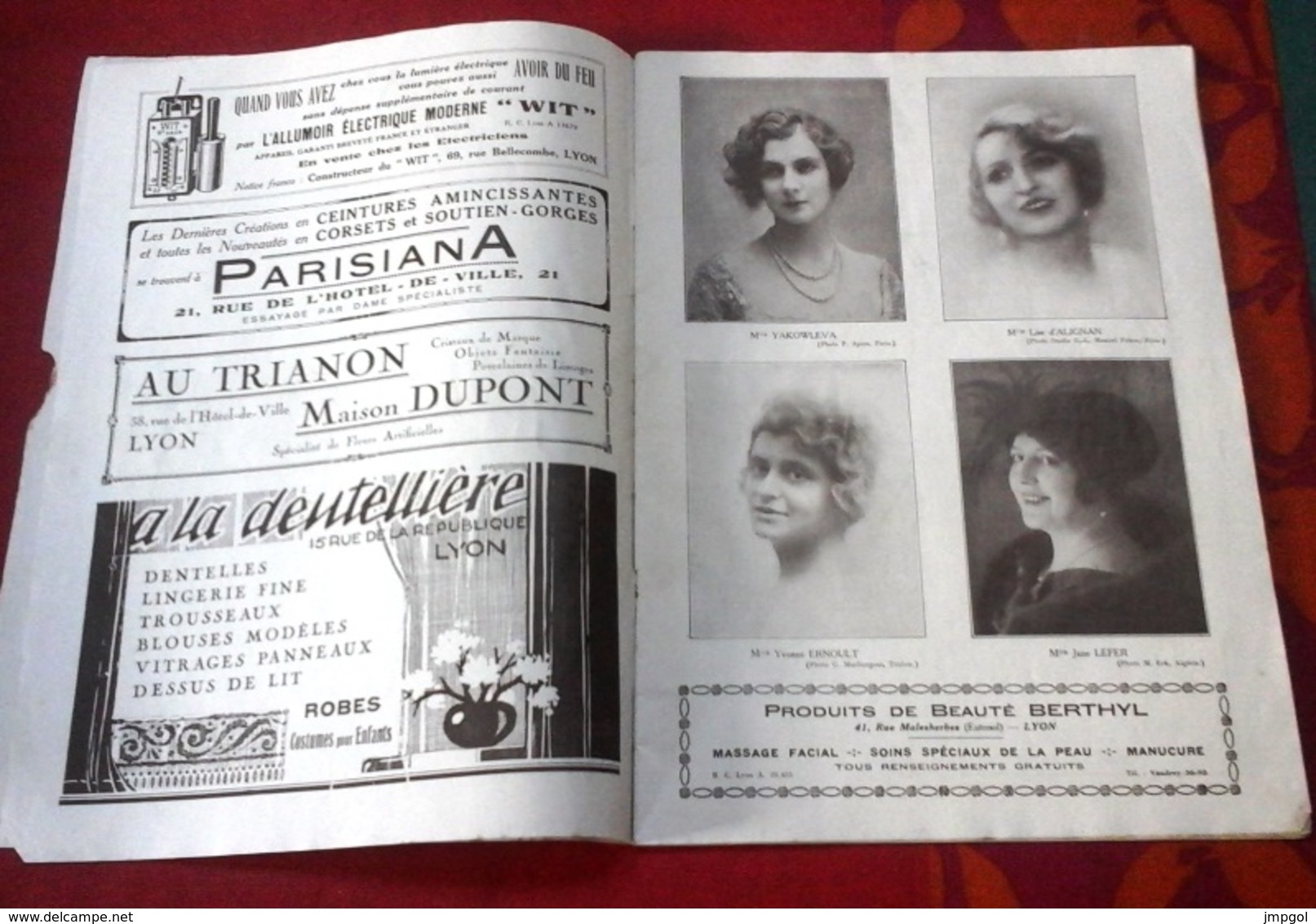 Programme Opéra Grand Théâtre Lyon Saison 1927-1928 Opéra "Manon" Jules Massenet M Claudel  Mme Yakowleva - Programs