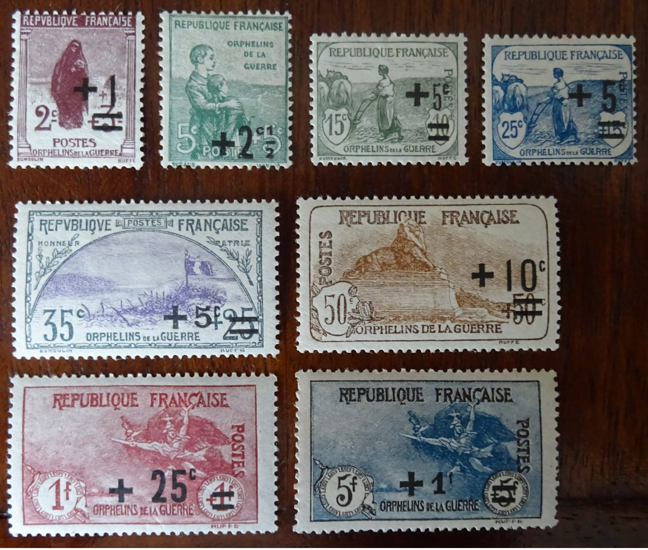 &LEZ& FRANCE YVERT 162/169, MICHEL 144/151 MH*. THE 35c AND THE 5f HAVE SOME TONED SPOTS. SEE PICTURES FOR CONDITION. - Neufs