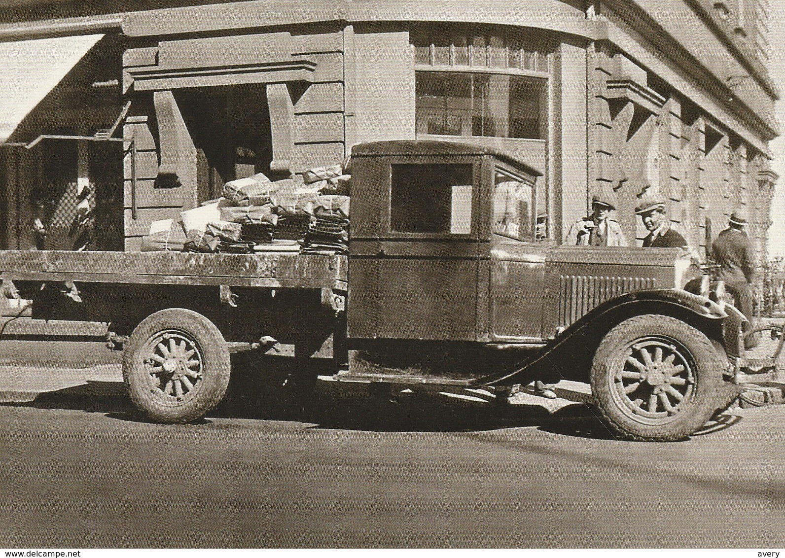 Chevrolet '28 Was Among The Trucks Used For Postal Service In Reykjavik, Iceland Vorubillaf Geroinni Cevrolet '28 - Iceland