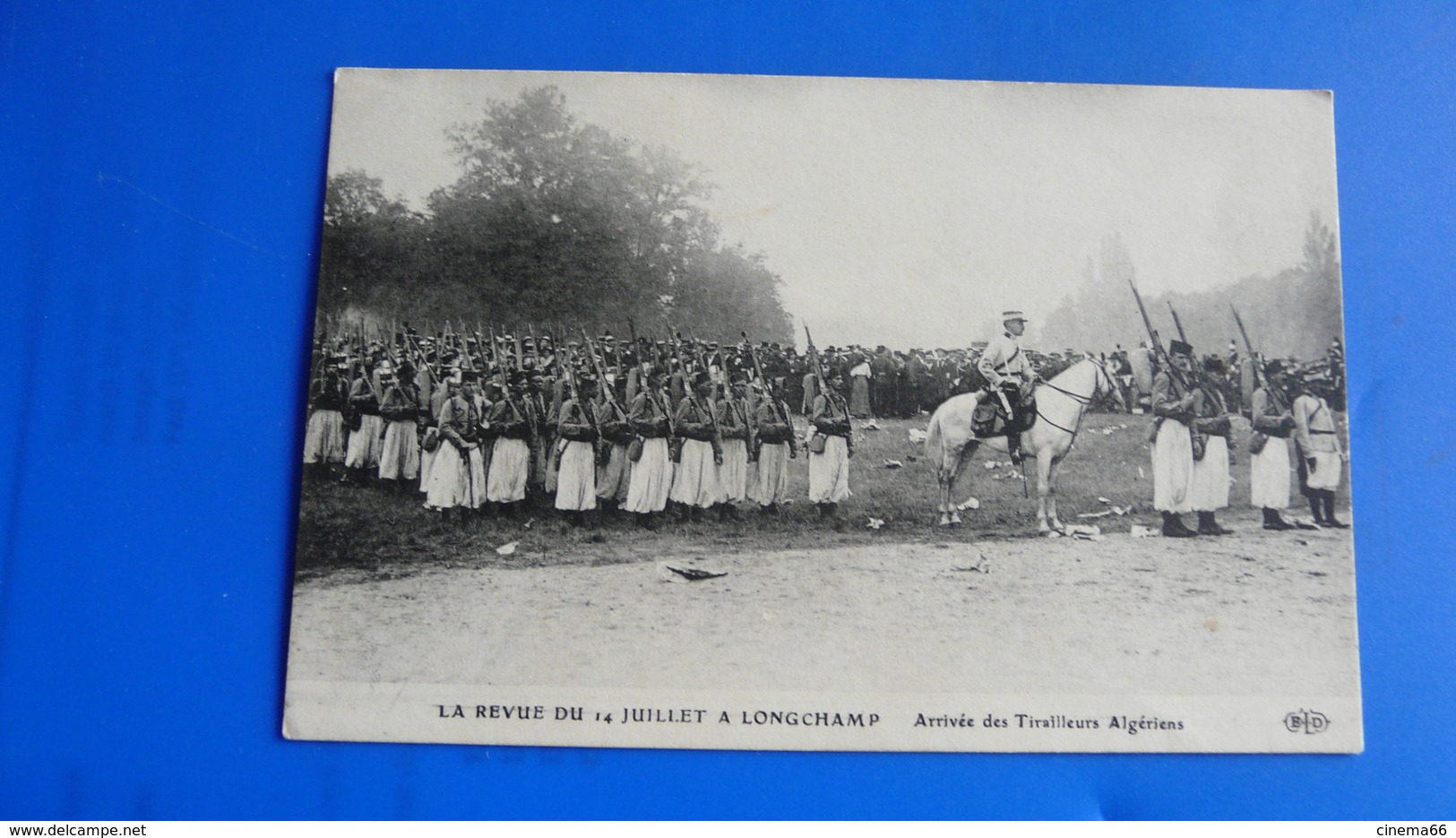 LA REVUE DU 14 JUILLET A LONGCHAMP : Arrivée Des Tirailleurs Algériens - Manoeuvres