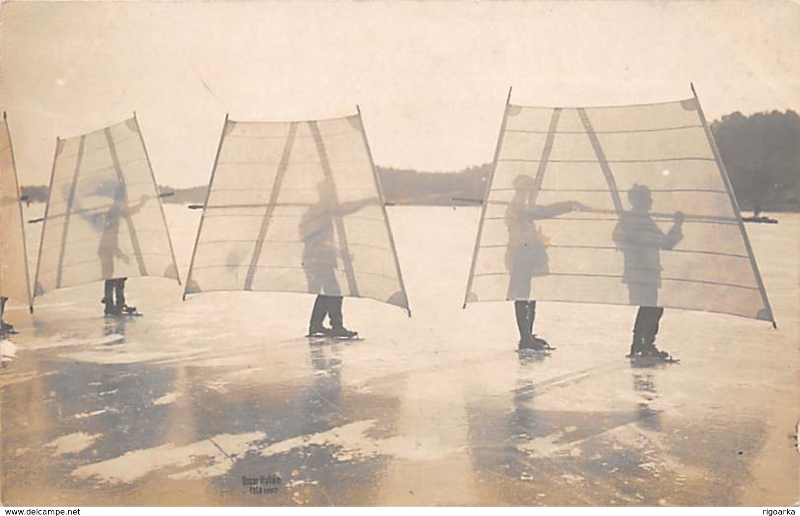 SUECIA.-POSTAL FOTOGRÁFICA DE PATINAJE A VELA - Suecia