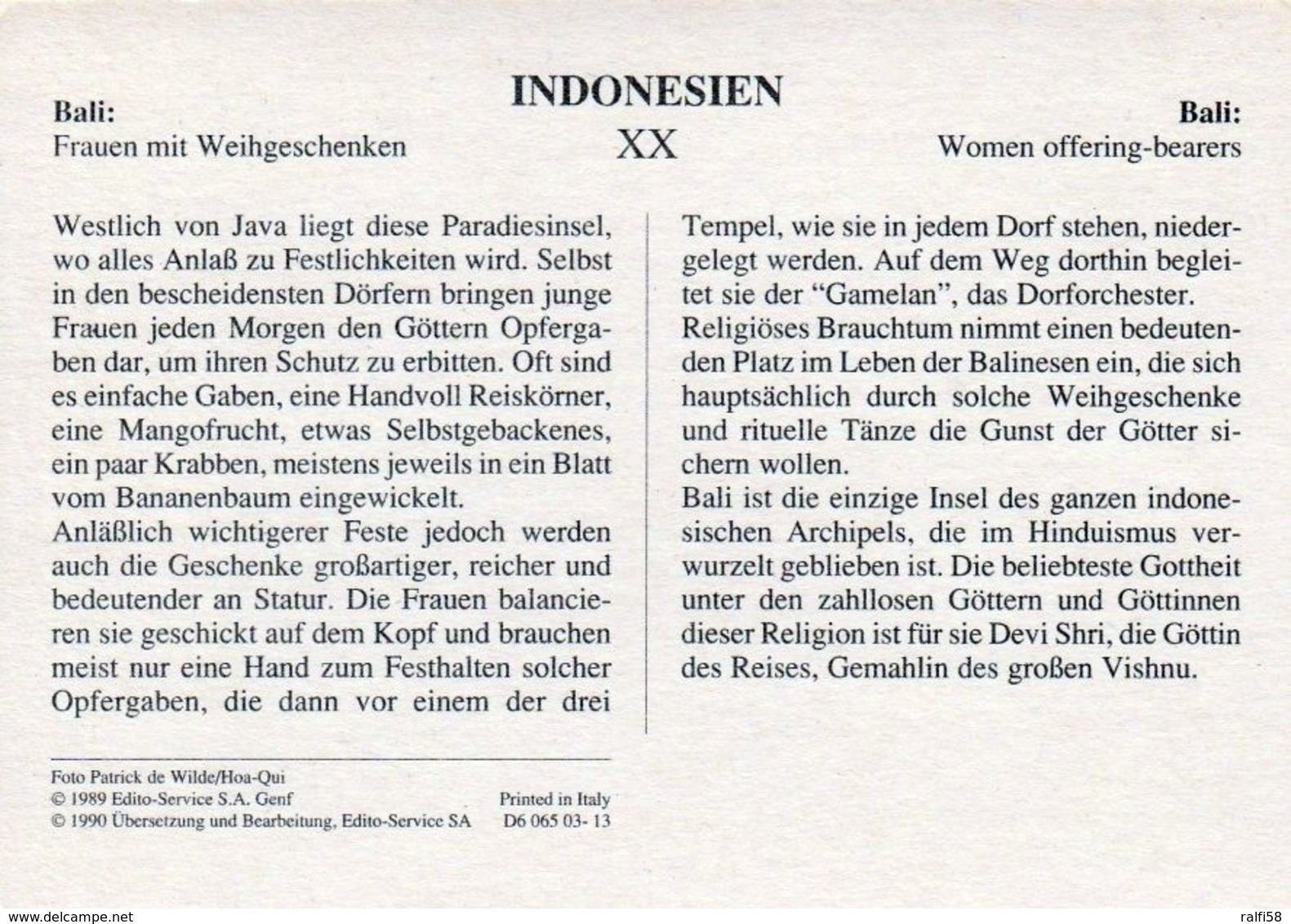 1 AK Indonesien * Frauen Mit Weihgeschenken Auf Der Insel Bali - Die Rückseite Ist Bedruckt - Siehe Scan * - Indonesien