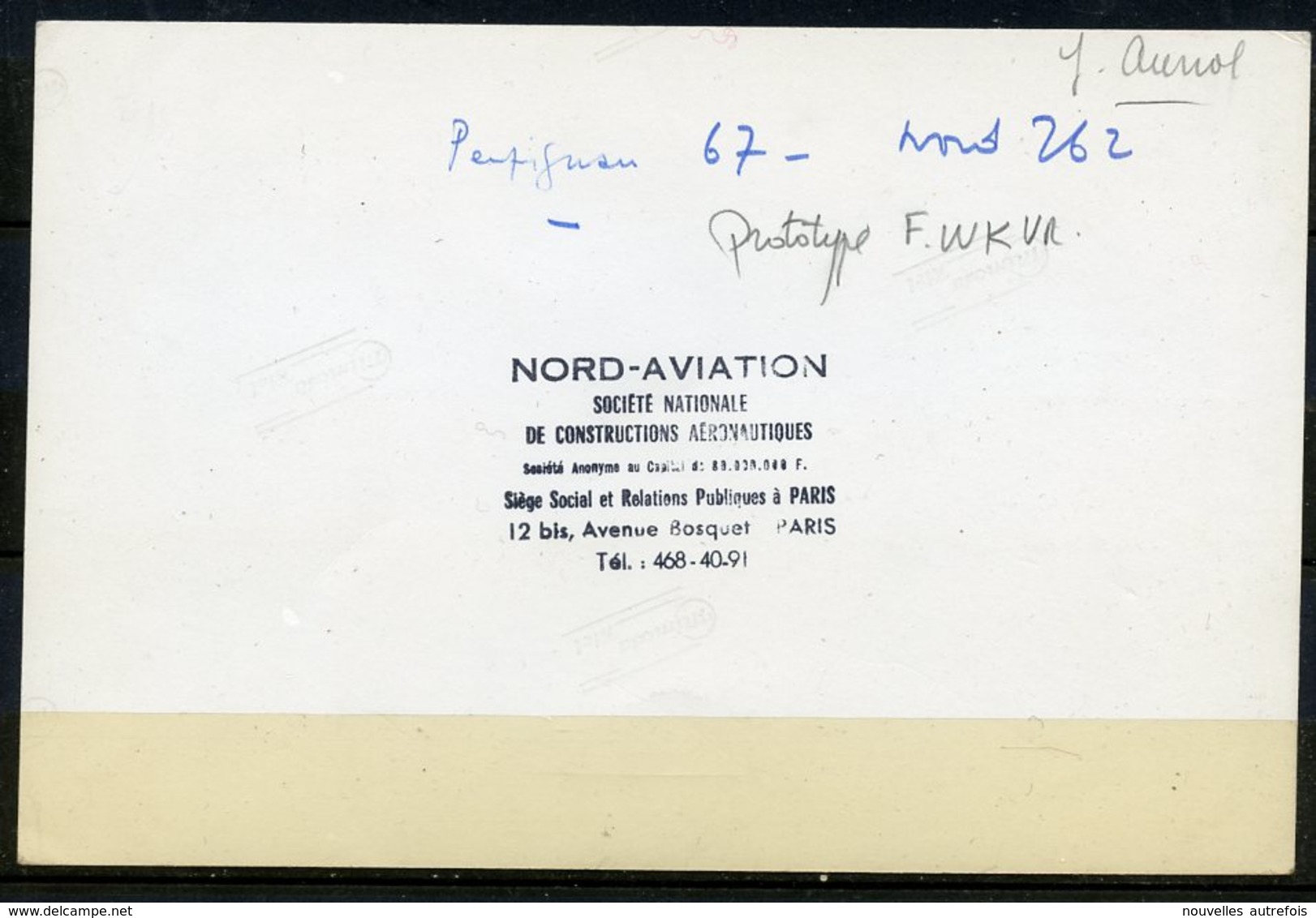 2 PHOTOS ORIGINALES DE JACQUELINE AURIOL ( PERPIGNAN 1967) - NORD 262 F-WKVR PROTOTYPE - DOCUMENTS RARES. - Célébrités