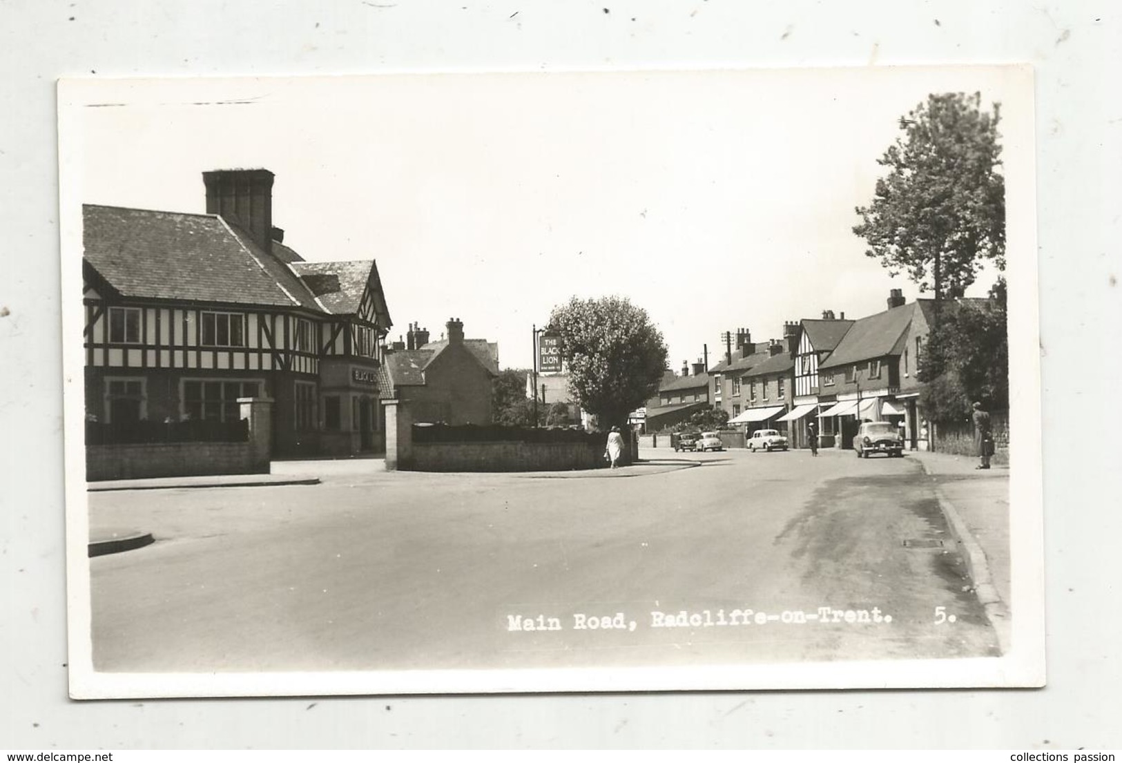 Cp ,Angleterre,  Nottinghamshire, RADCLIFFE ON TRENT, Main Road ,  Ed. Bourne,  Vierge - Otros & Sin Clasificación