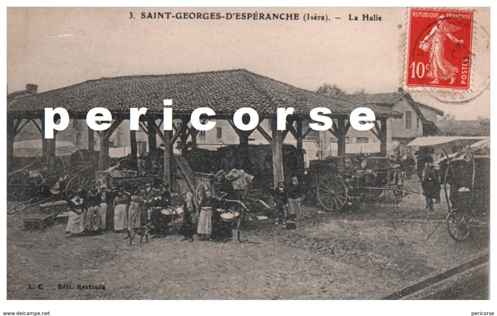 38  Saint Georges D'Espéranche  La Halle Jour De Marché - Autres & Non Classés