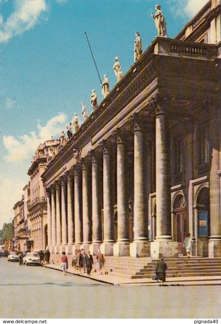 Cp , 33 , BORDEAUX , La Colonnade Du Grand Théâtre, Chef-d'oeuvre De Victor Louis, Construit à La Fin Du XVIIIe S. - Bordeaux