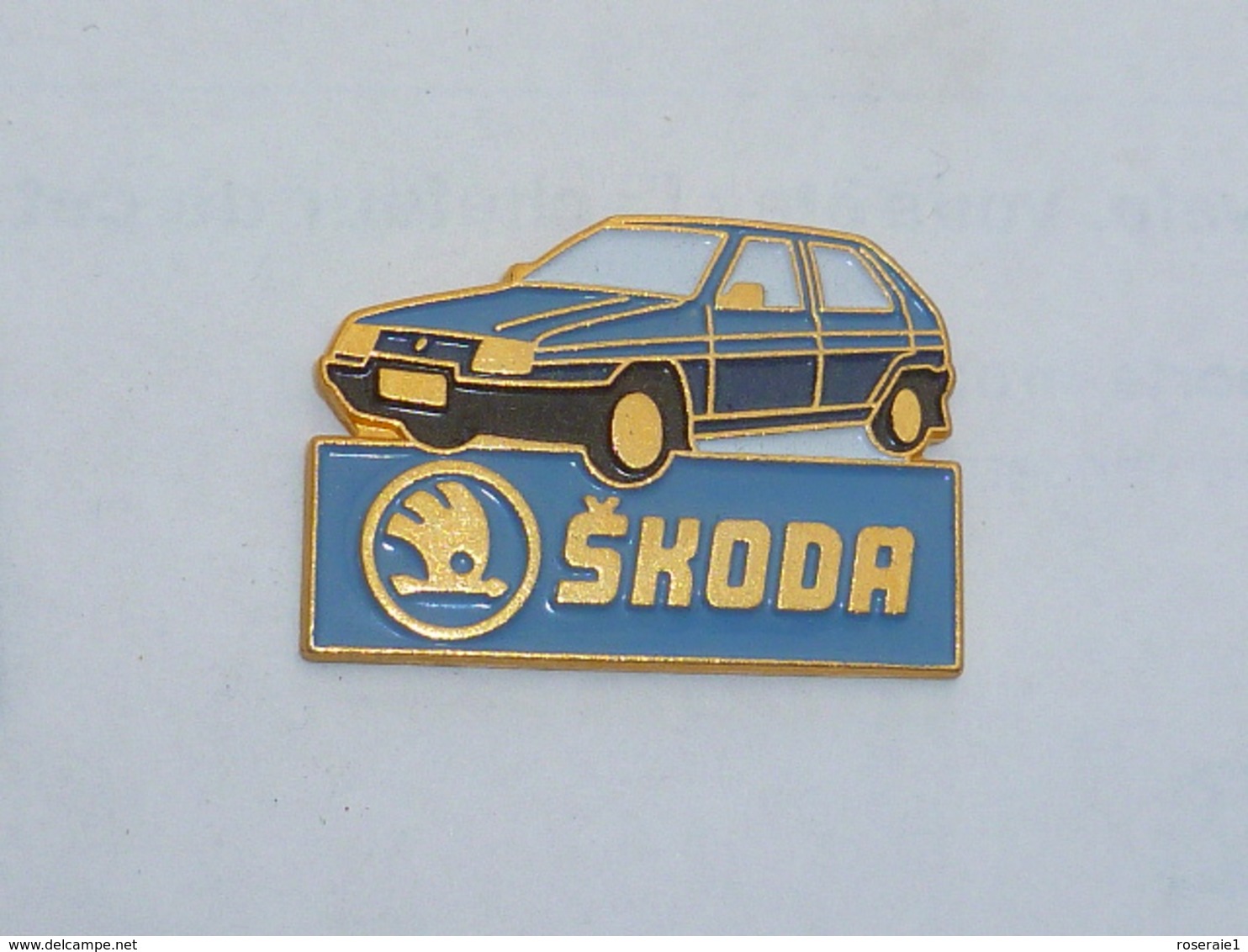 Pin's VOITURE 234 SKODA - Autres & Non Classés