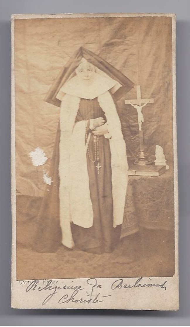 Santini Image Pieuse Holy Card SOEUR RELIGIEUSE SISTER BERLAIMONT ATELIER DE PHOTOGRAPHIE DE CORNELIS BRUXELLES - Devotion Images