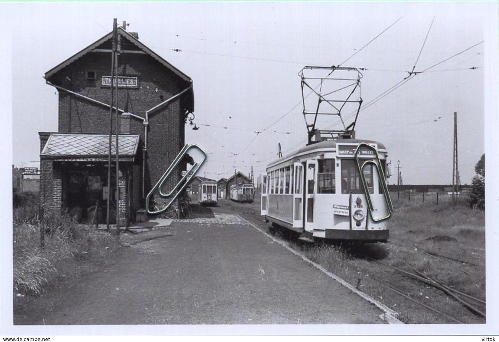 THUILLIES : Station Vicinale      : TRAM : **  Foto Van Oude Cliché 1955     (15 X 10 Cm) Photo Vieux Cliché - Treinen